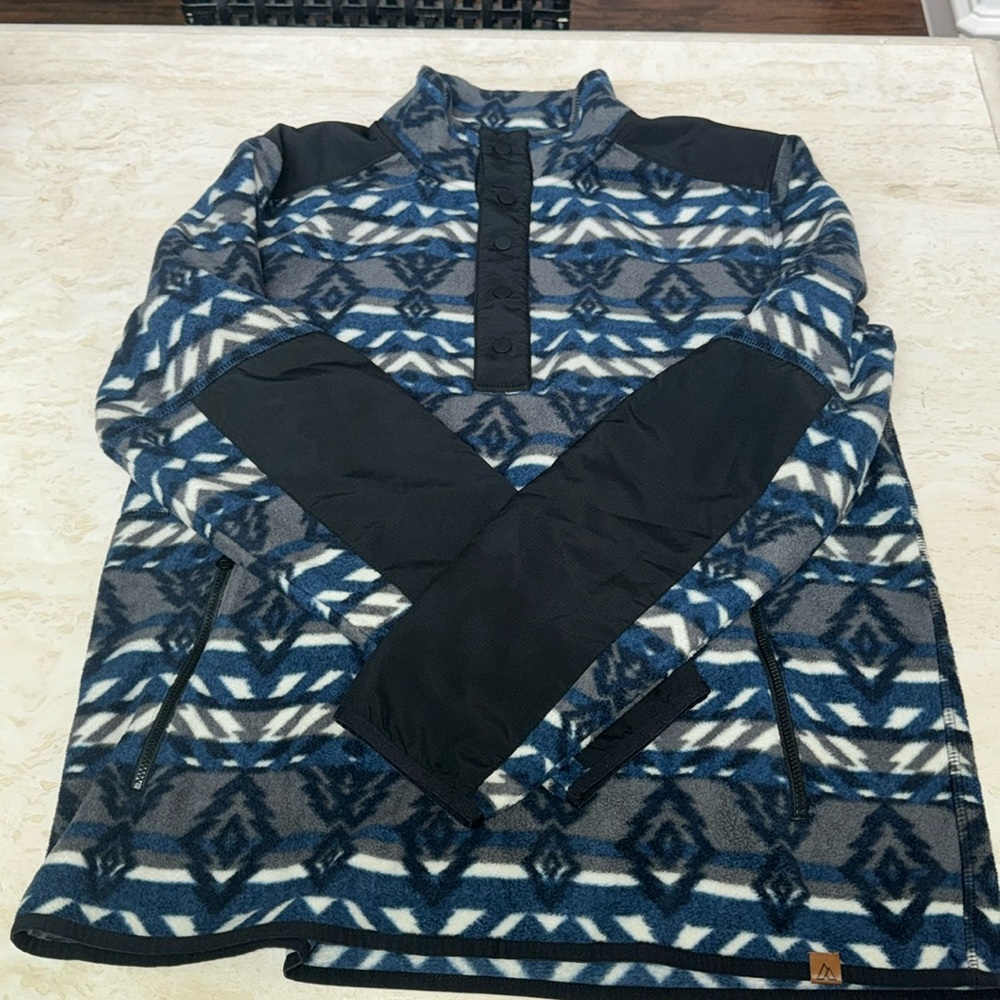 Like new Alpine Design fleece pullover